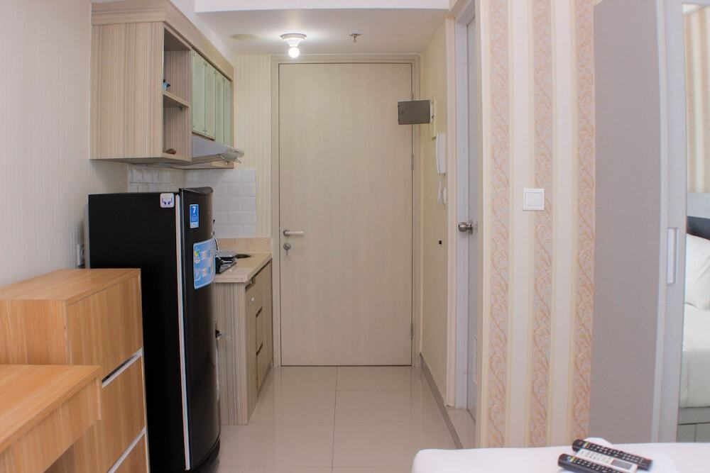 Бекаси: Warm And Homey Studio Apartment At Springlake Summarecon Bekasi