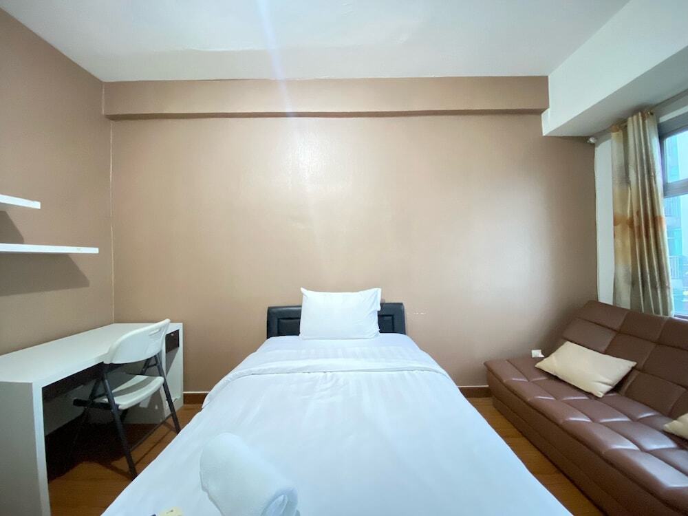 Сумеданг: Cozy Studio Apartment with Great View at Oxford Jatinangor