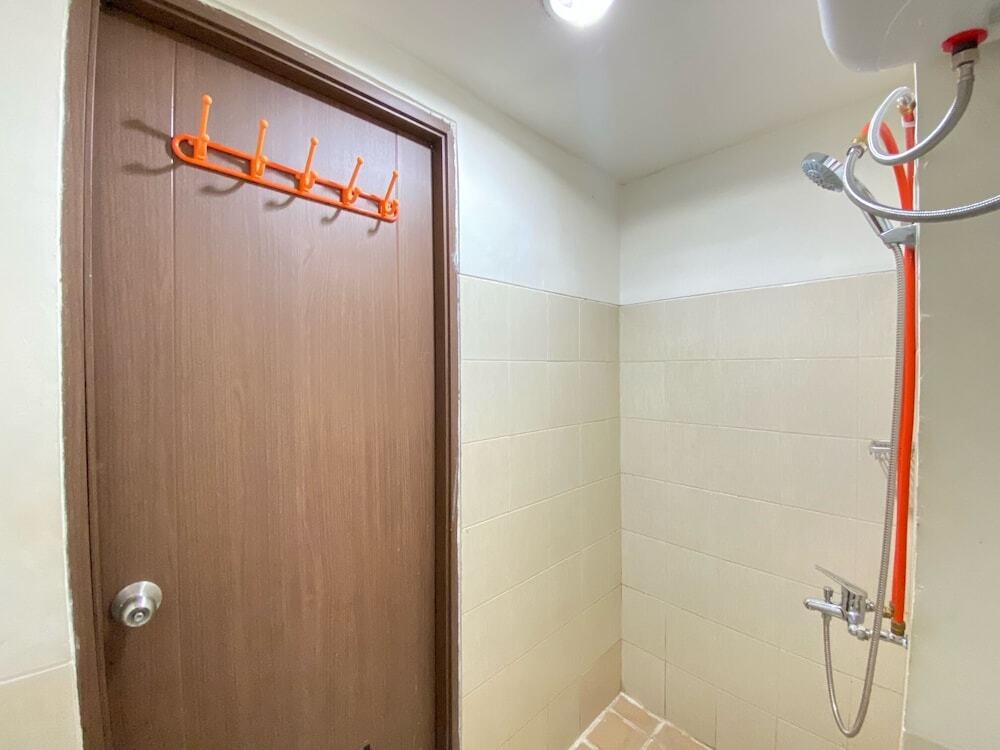 Сумеданг: Cozy Studio Apartment with Great View at Oxford Jatinangor