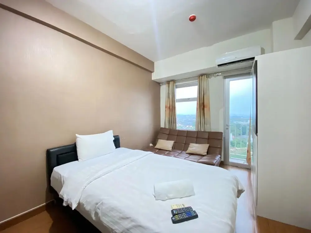 Сумеданг: Cozy Studio Apartment with Great View at Oxford Jatinangor