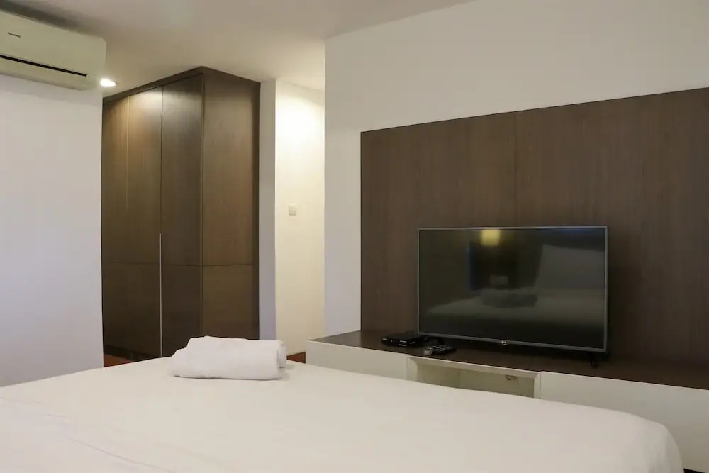 Elegant And Spacious 2Br At Apartment Simprug Park Residences — фото 1