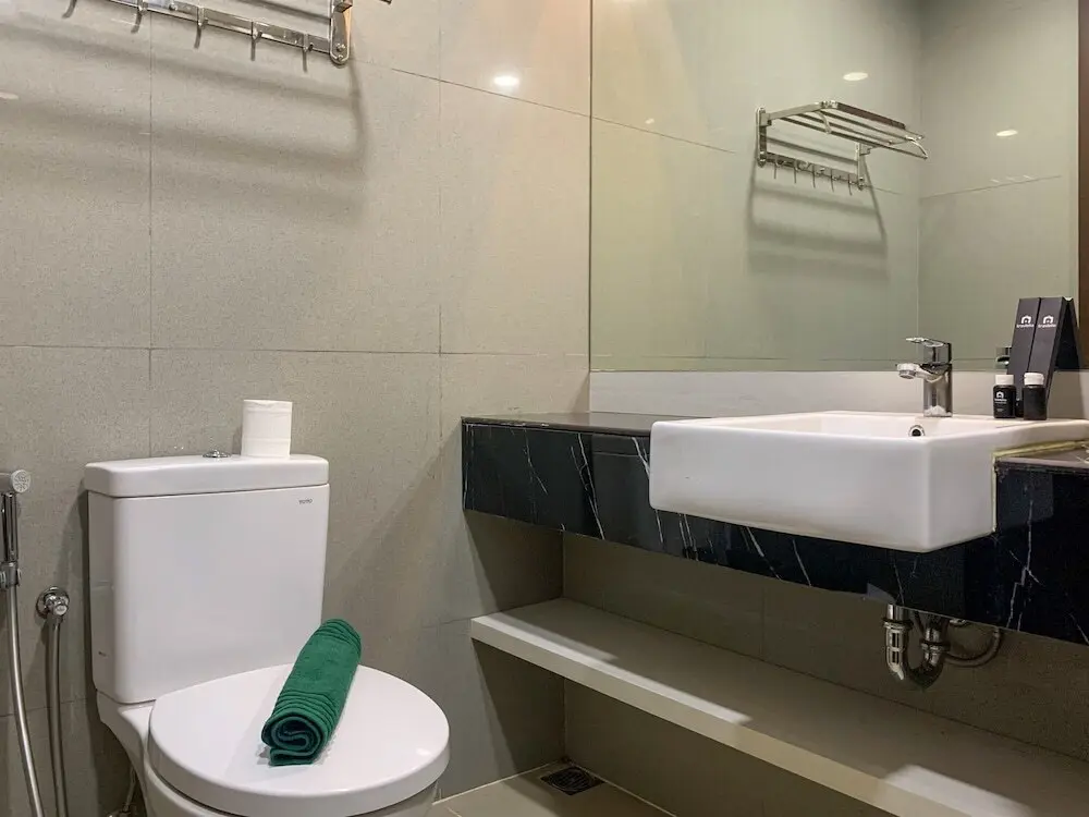 Джакарта: Well Appointed And Cozy Studio At West Vista Apartment
