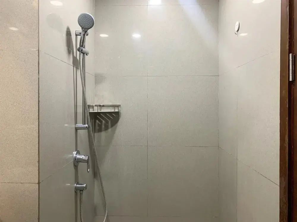 Джакарта: Well Appointed And Cozy Studio At West Vista Apartment