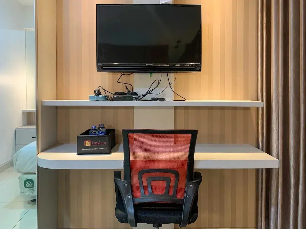 Джакарта: Well Appointed And Cozy Studio At West Vista Apartment