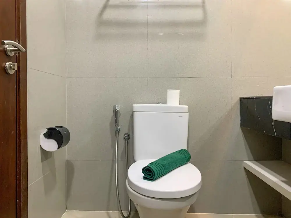 Джакарта: Well Appointed And Cozy Studio At West Vista Apartment