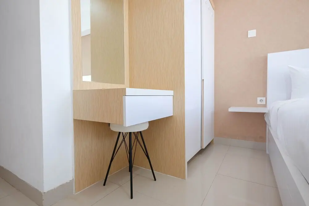 Джакарта: Strategic Location With New Furnished At Studio H Residence Apartment