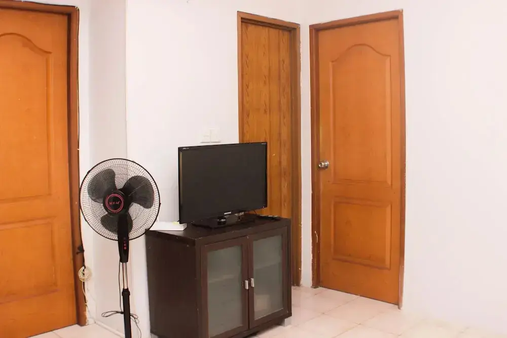 Джакарта: Homey And Comfort Living 2Br At Mediterania Palace Apartment