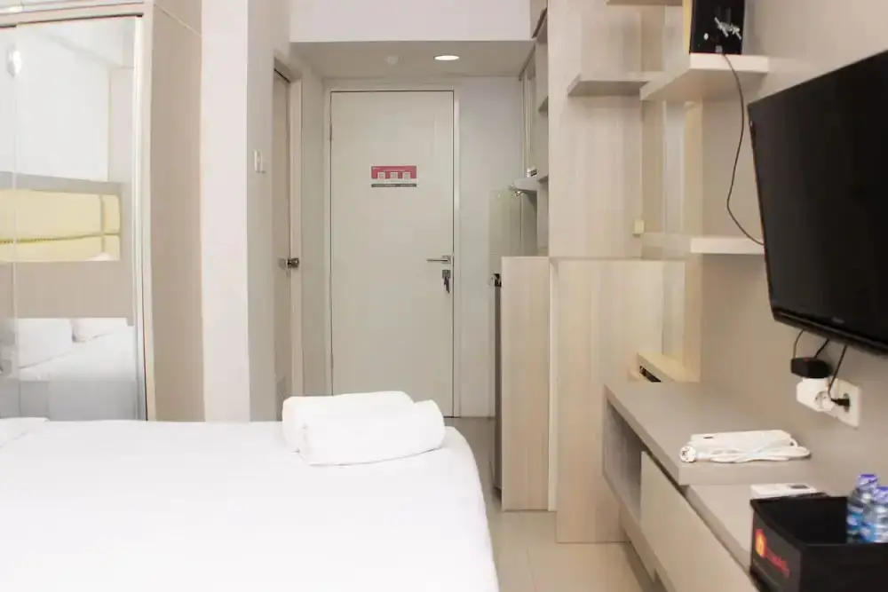Караванг: Cozy And Simply Studio At Grand Sentraland Karawang Apartment