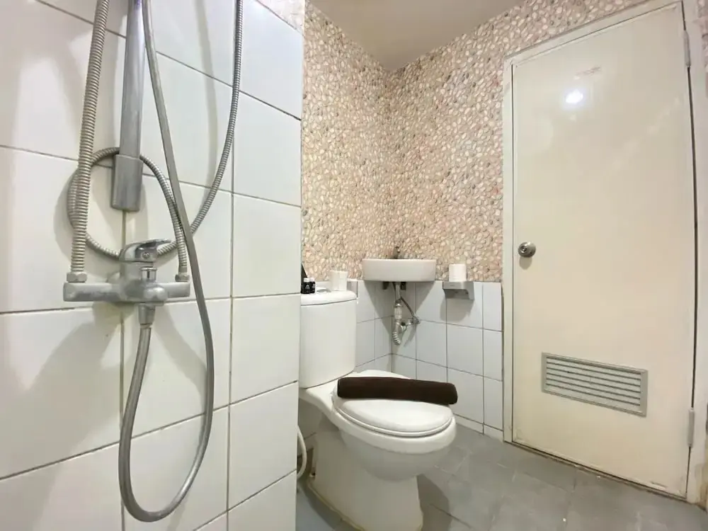 Бандунг: Cozy Furnished 2Br Apartment At Grand Asia Afrika