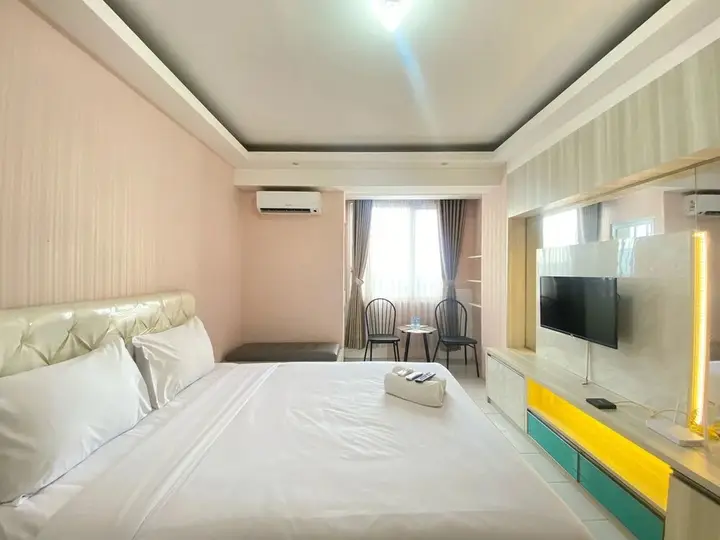 Бандунг: Cozy Studio Apartment At Emerald Towers