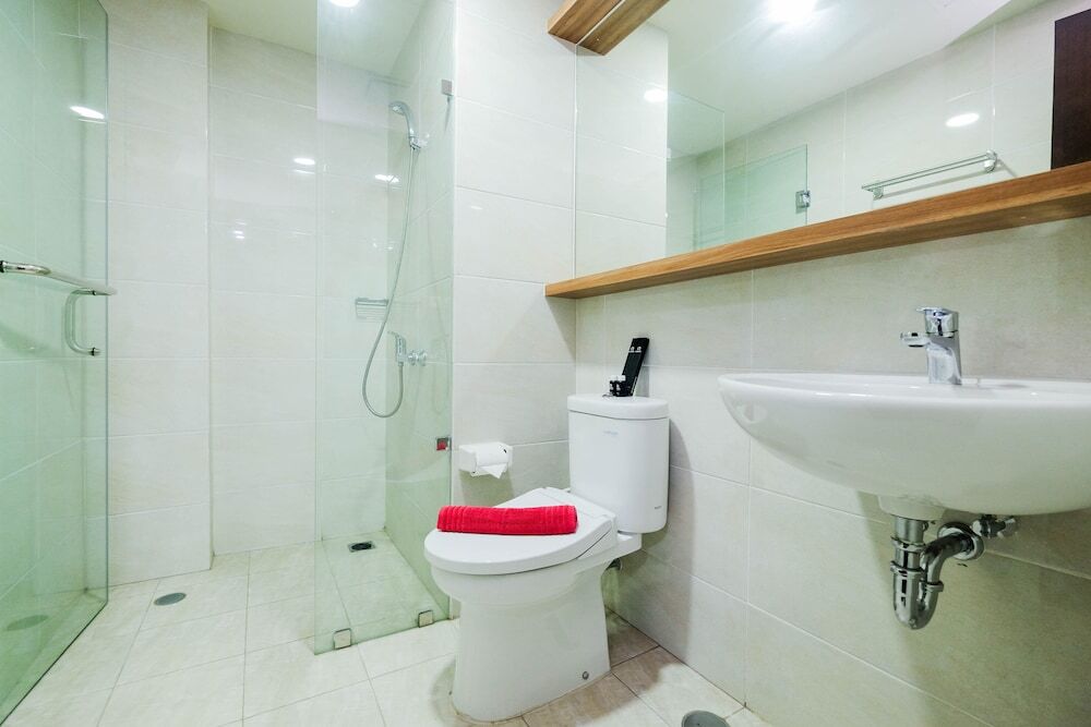 Чикаранг: Scenic 1Br Apartment At Mustika Golf Residence