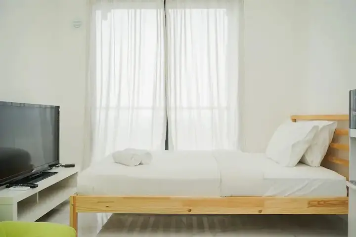 Legok: Studio Room With Comfortable Design At Sky House Bsd Apartment