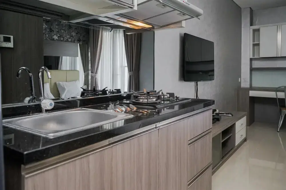 Legok: Fancy And Nice Studio At Paramount Skyline Apartment