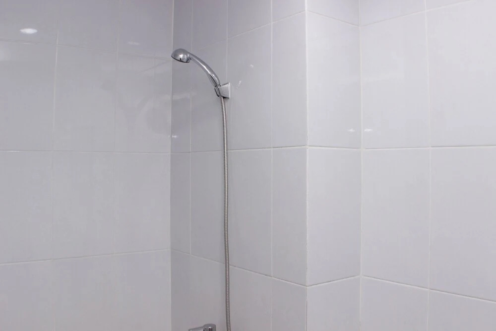 Бекаси: Great Location Studio Room At Patraland Urbano Apartment