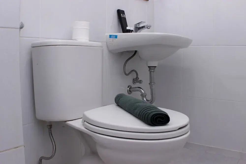 Бекаси: Great Location Studio Room At Patraland Urbano Apartment