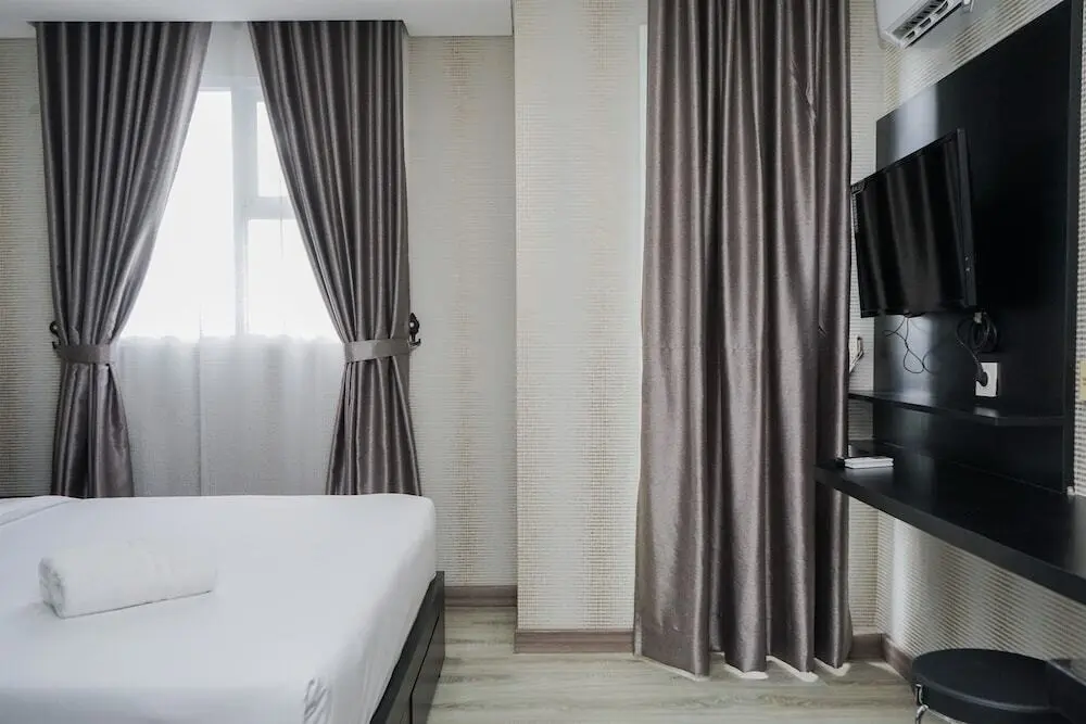 Южный Тангеранг: Nice And Cozy Studio At Bintaro Icon Apartment