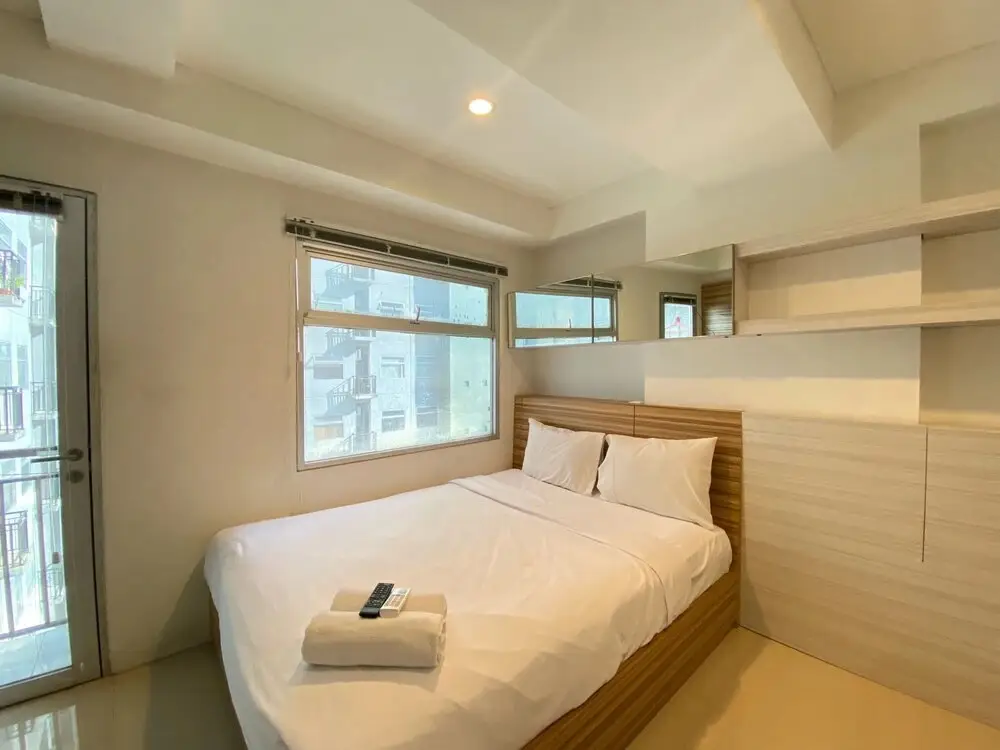 Бандунг: Artsy Private Studio Room At Grand Asia Afrika Bandung Apartment