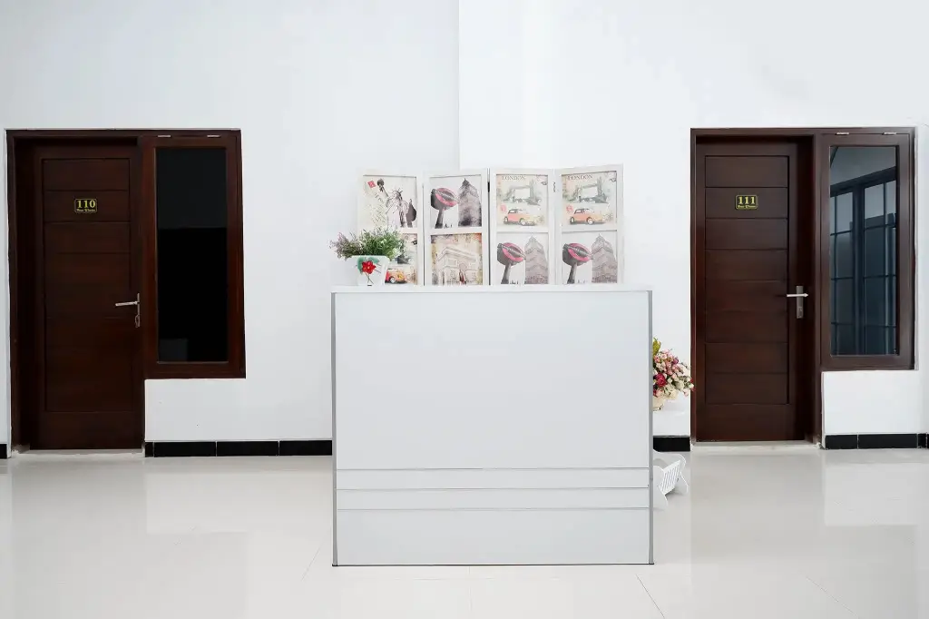Суракарта: OYO 1611 Four D'home