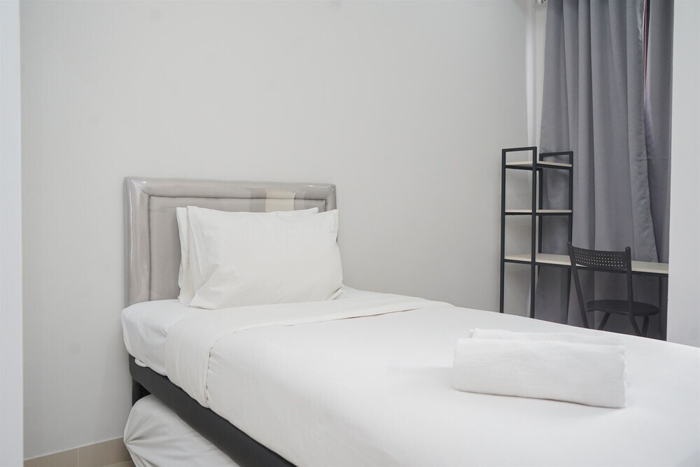 Южный Тангеранг: Homey And Simply Studio At Transpark Bintaro Apartment