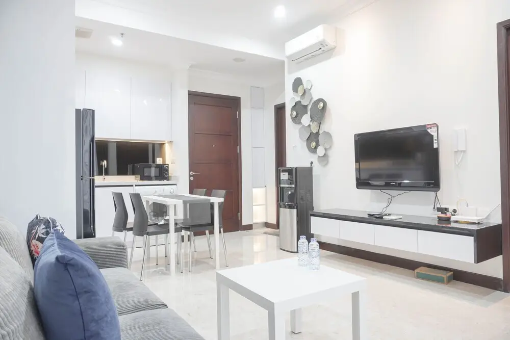 Elegant And Comfy 2Br At Permata Hijau Suites Apartment — фото 1