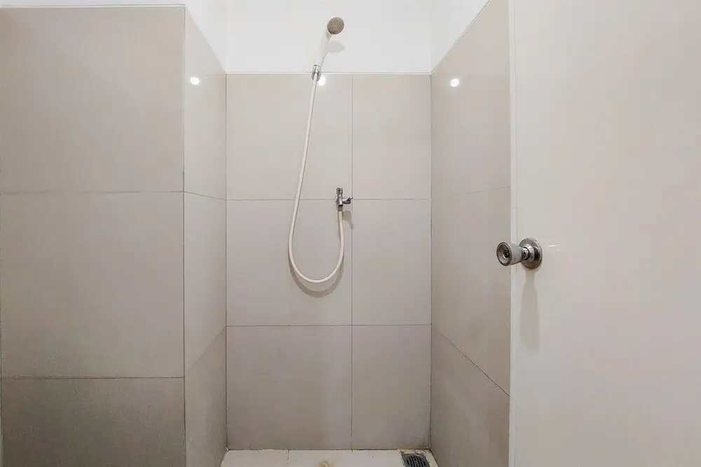 Южный Тангеранг: Comfort And Cozy Stay Studio Room At Baileys Apartment
