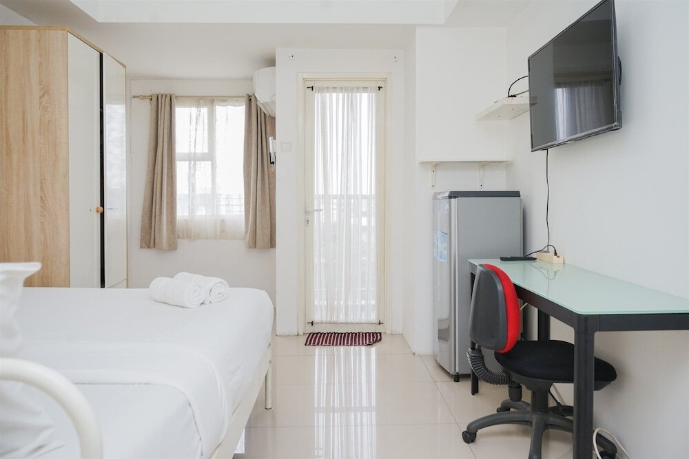 Южный Тангеранг: Comfort And Cozy Stay Studio Room At Baileys Apartment