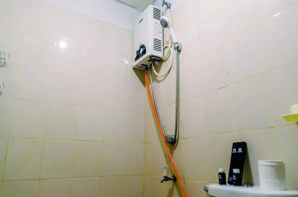 Южный Тангеранг: Restful And Comfy 2Br At Serpong Greenview Apartment
