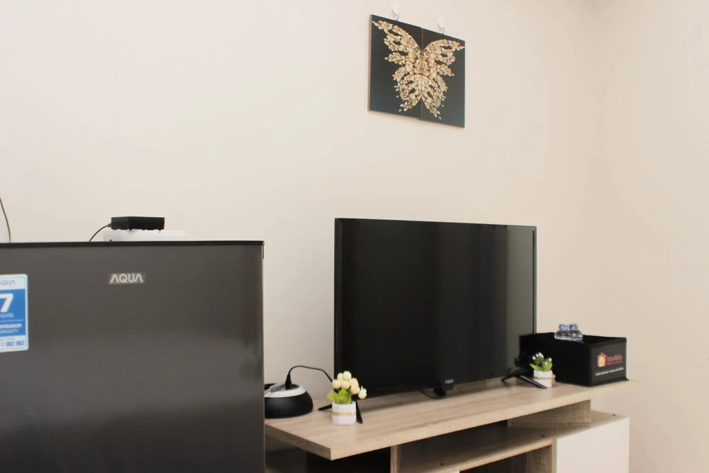 Бекаси: Cozy And Modern Studio Apartment At Springlake Summarecon Bekasi