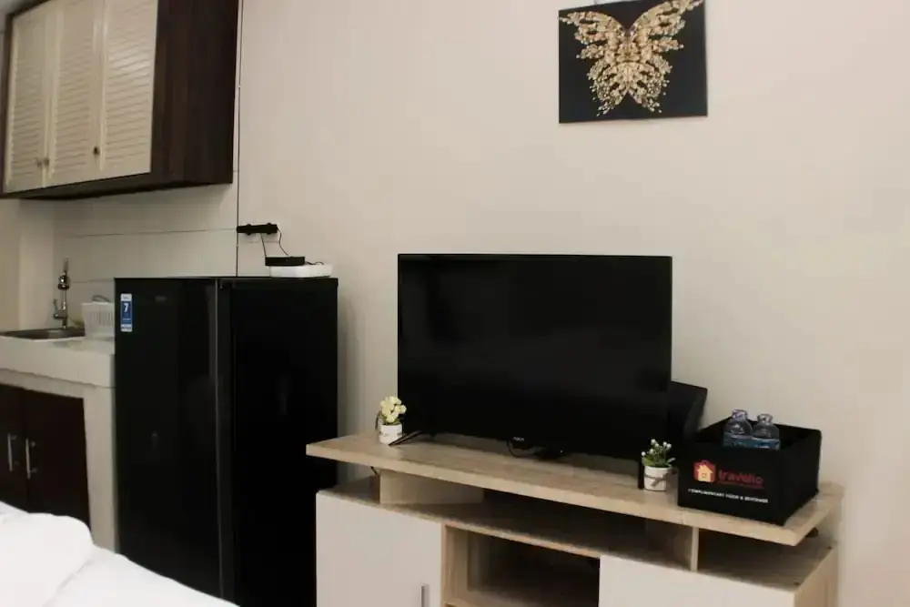 Бекаси: Cozy And Modern Studio Apartment At Springlake Summarecon Bekasi