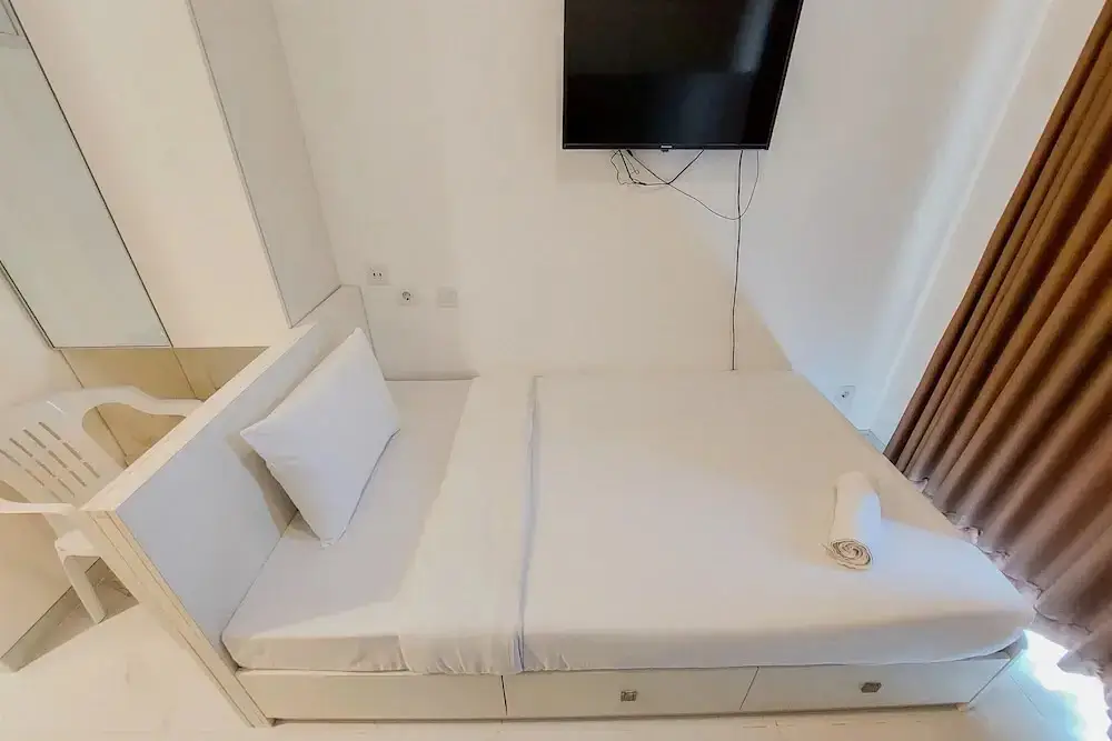 Legok: Cozy Living Studio Room At Sky House Bsd Apartment