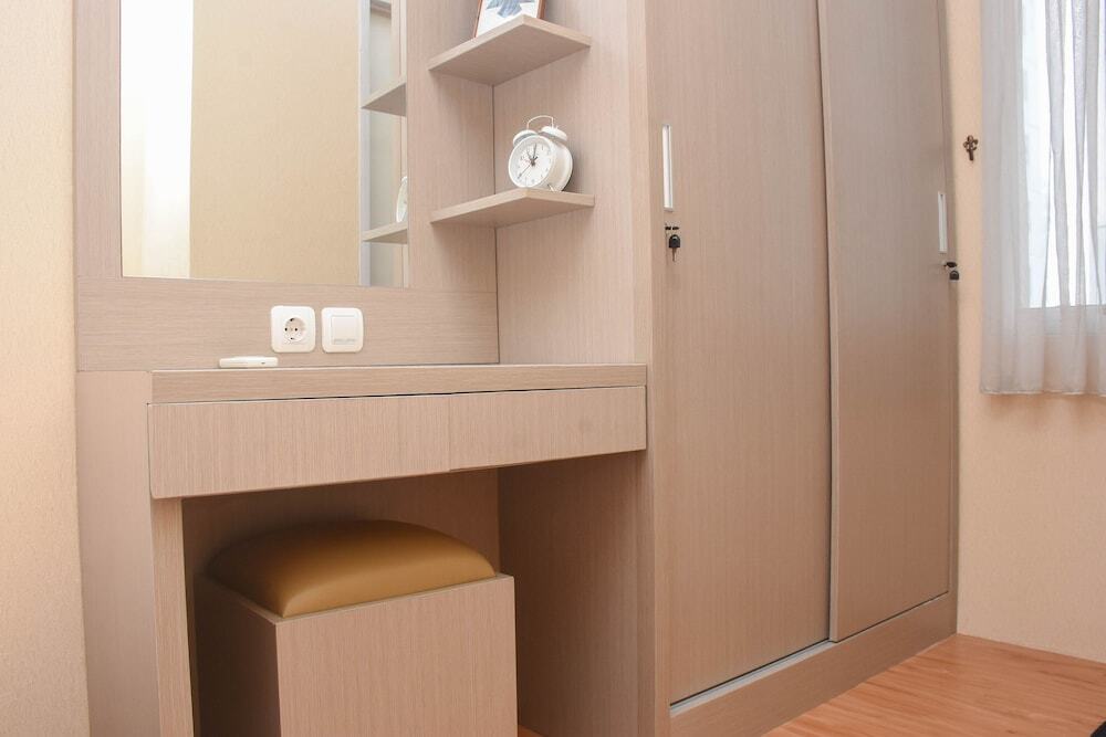 Джакарта: Enjoy Living And Tidy 1Br Bassura City Apartment