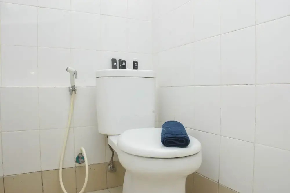 Джакарта: Enjoy Living And Tidy 1Br Bassura City Apartment