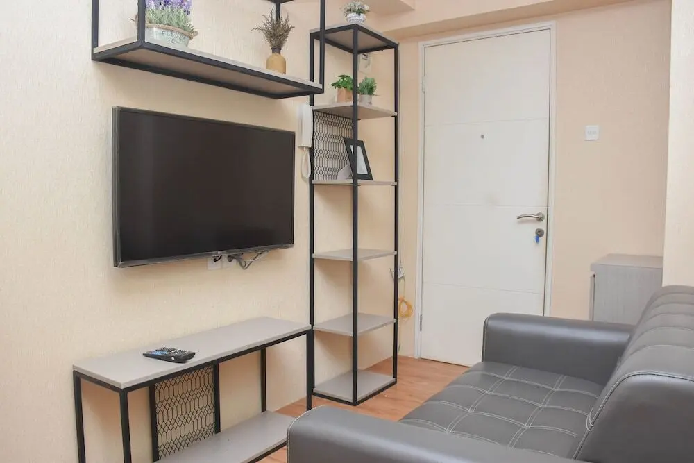 Джакарта: Enjoy Living And Tidy 1Br Bassura City Apartment