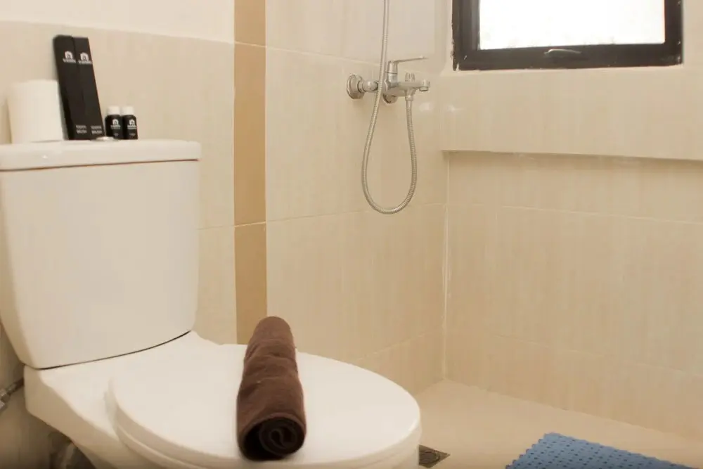 Сибату: Comfy And Tidy 2Br At Meikarta Apartment