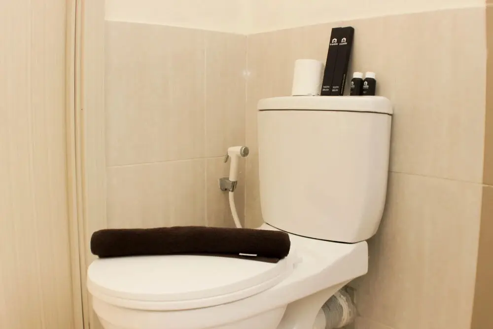 Сибату: Comfy And Tidy 2Br At Meikarta Apartment