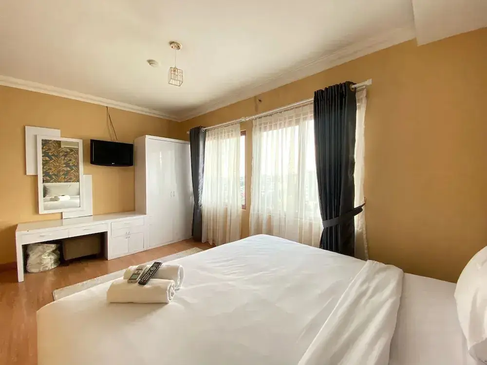 Бандунг: Cozy Furnished 3Br At Grand Setiabudi Apartment