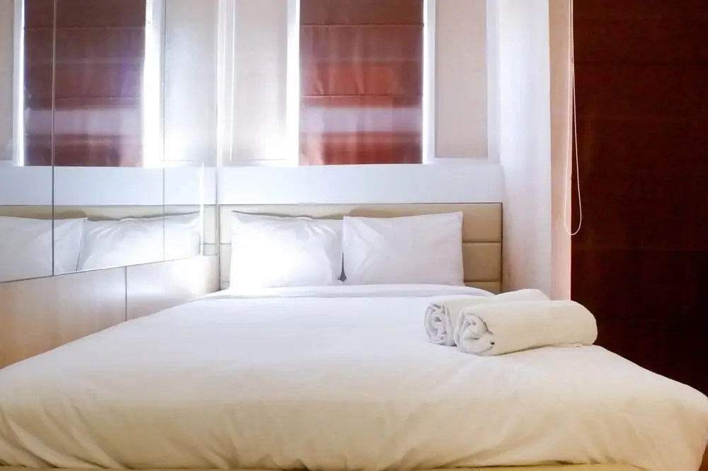 Сурабая: Calm And Relaxing Studio At Puri Mas Apartment