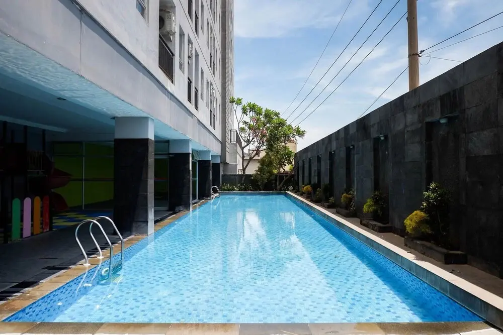 Сурабая: Calm And Relaxing Studio At Puri Mas Apartment