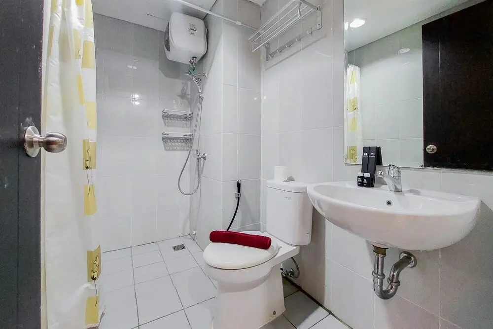 Южный Тангеранг: Homey And Comfort 2Br At Casa De Parco Apartment