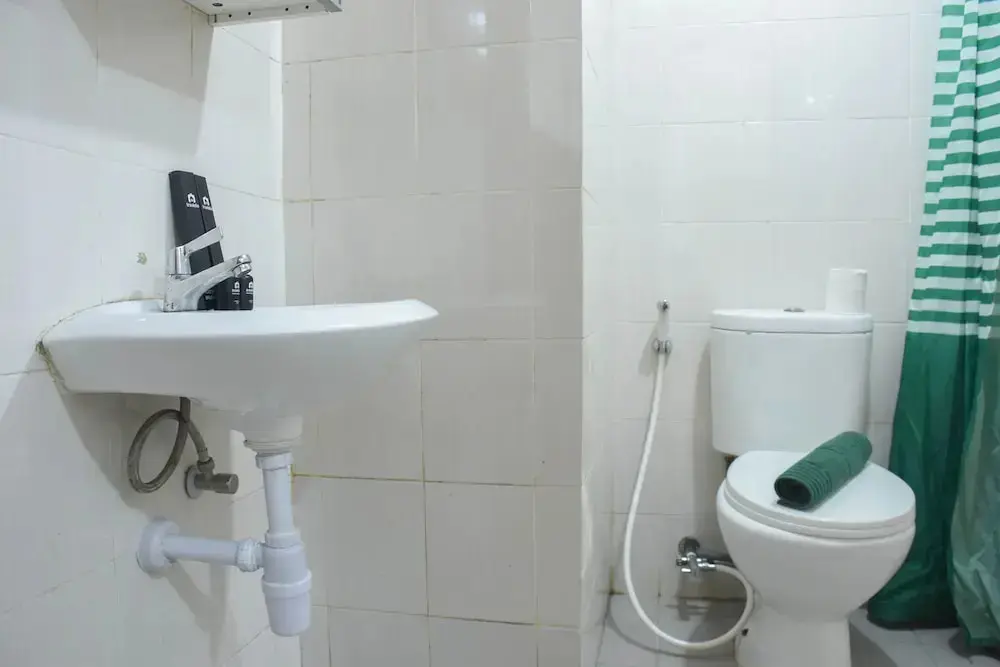 Джакарта: Comfort And Homey Studio At Amethyst Apartment