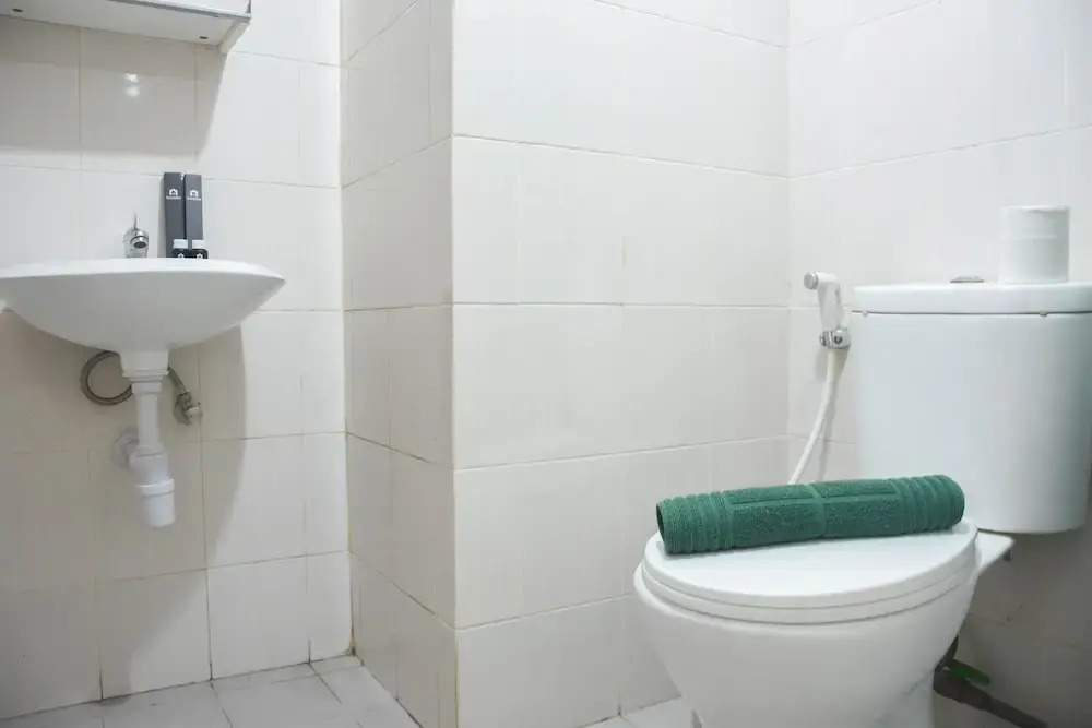Джакарта: Comfort And Homey Studio At Amethyst Apartment