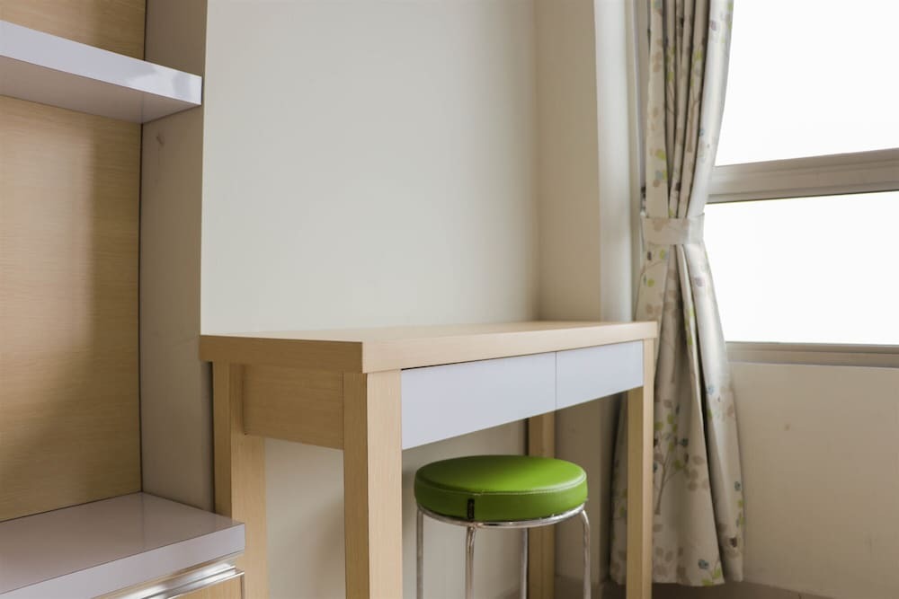 Бекаси: Cozy Living And Tidy Studio At Springlake Summarecon Apartment Bekasi