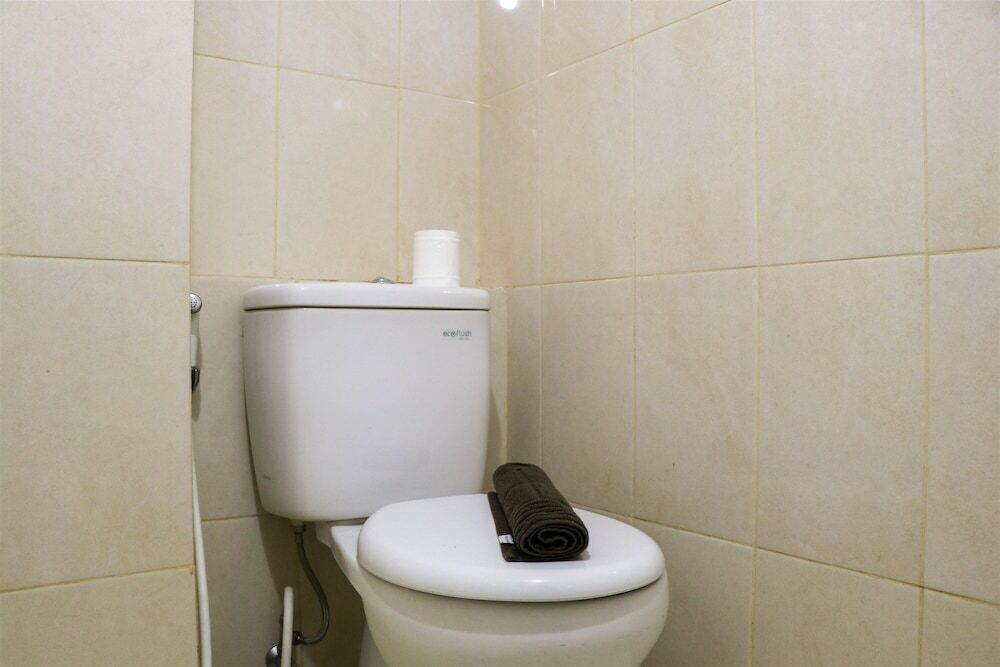 Бекаси: Cozy Living And Tidy Studio At Springlake Summarecon Apartment Bekasi