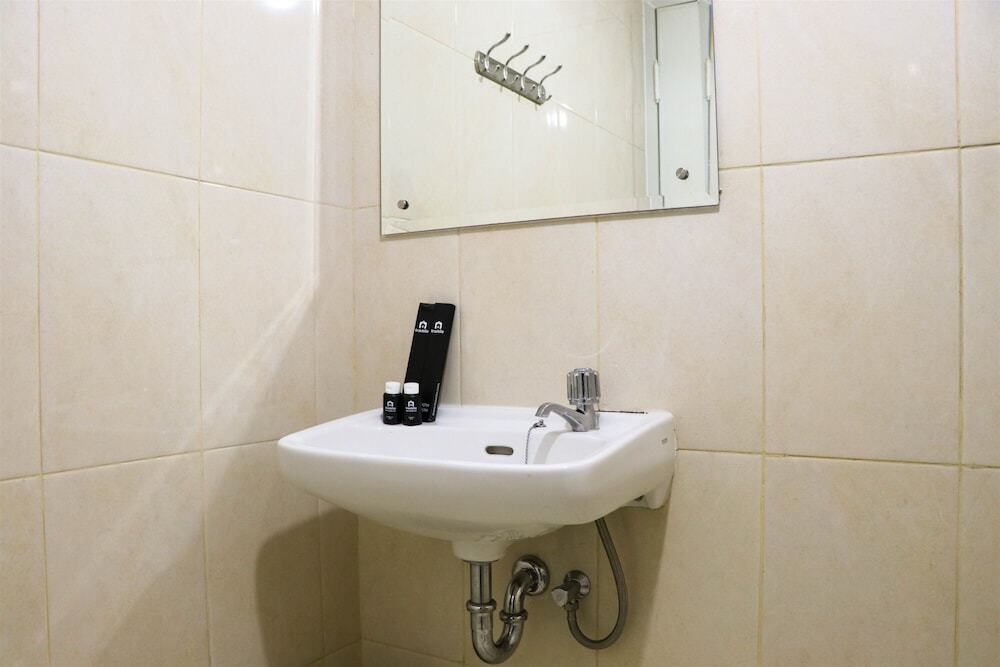 Бекаси: Cozy Living And Tidy Studio At Springlake Summarecon Apartment Bekasi