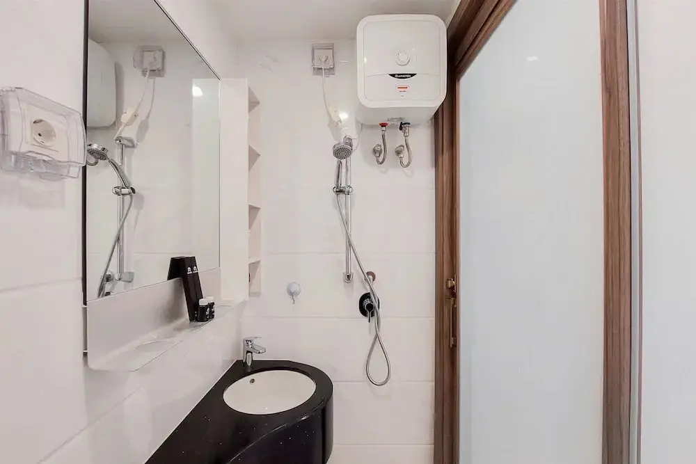 Legok: Modern And Comfort Studio Apartment At Sky House Bsd