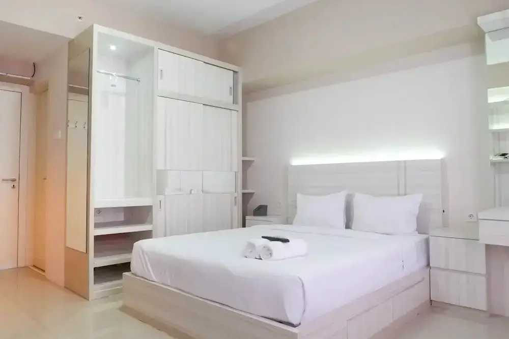 Сурабая: Spacious Studio Apartment Accses To Pakuwon Mall At Tanglin Supermall Mansion