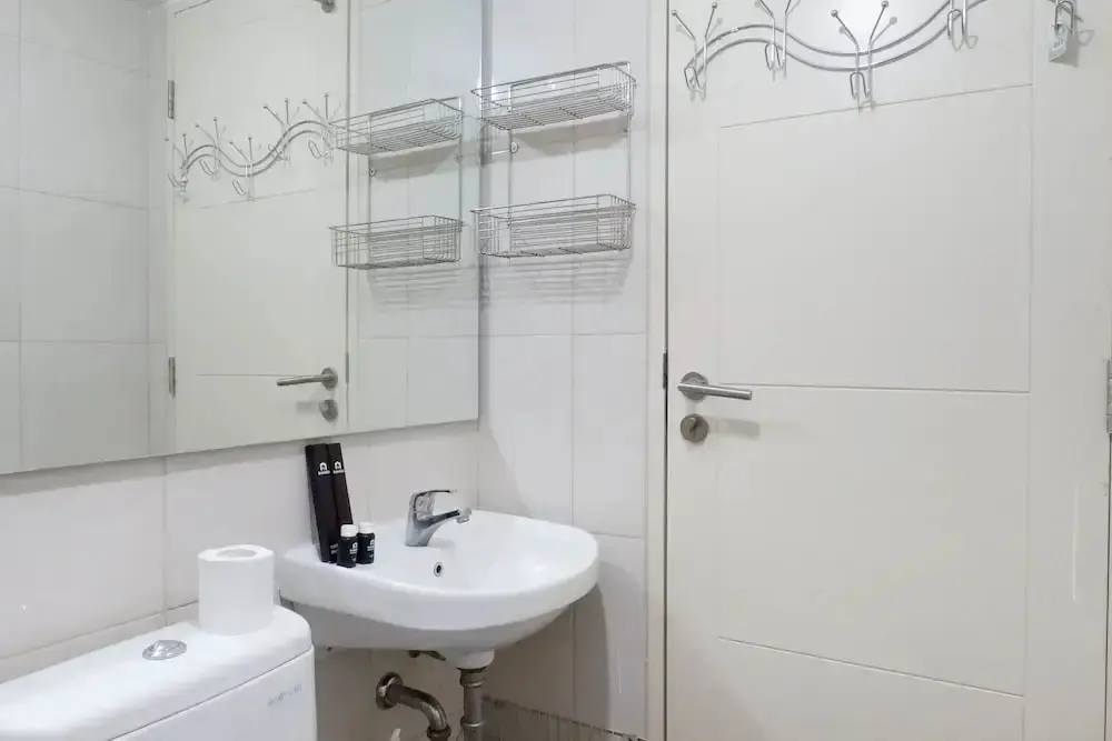 Сурабая: Spacious Studio Apartment Accses To Pakuwon Mall At Tanglin Supermall Mansion