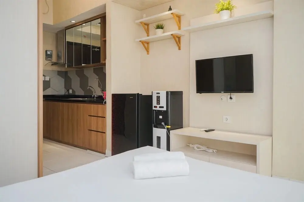 Южный Тангеранг: Elegant And Comfy Studio Casa De Parco Apartment Near Ice Bsd