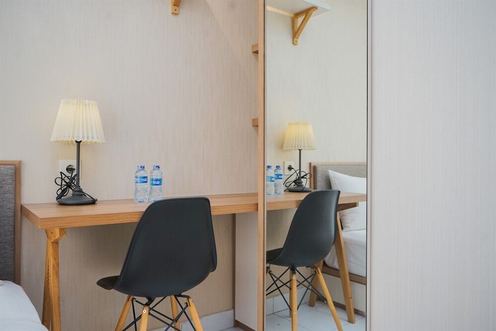 Южный Тангеранг: Elegant And Comfy Studio Casa De Parco Apartment Near Ice Bsd