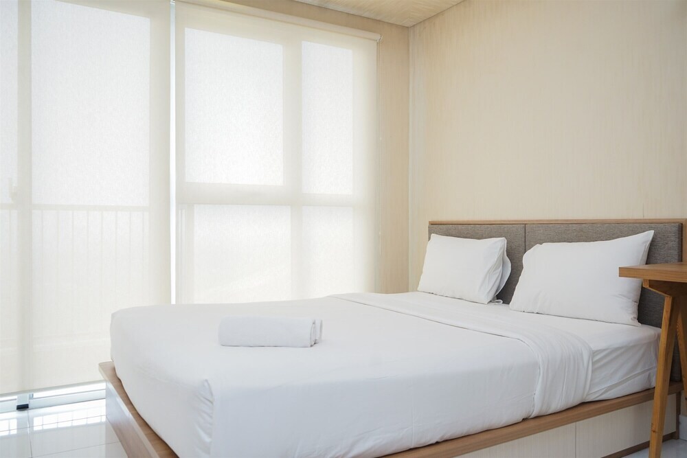 Южный Тангеранг: Elegant And Comfy Studio Casa De Parco Apartment Near Ice Bsd